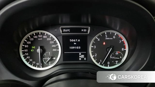 Infiniti Q30 id 4345638 из Кореи 29