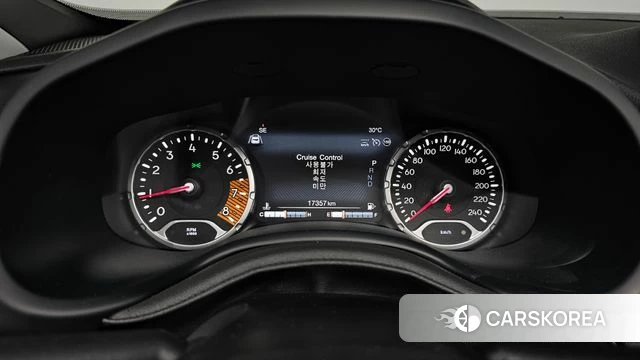 Jeep Renegade id 4725428 из Кореи 35