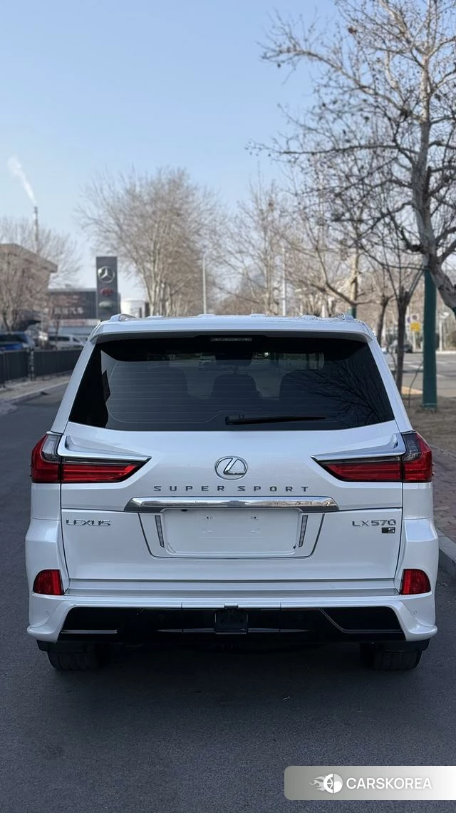 Lexus LX id 4262452 из Китая 17