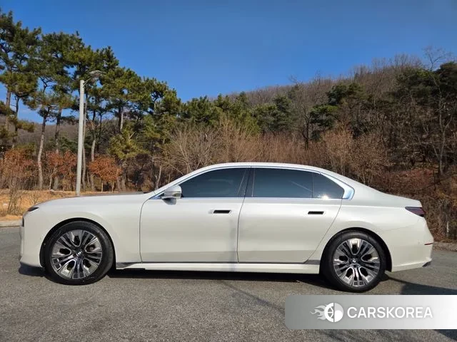 BMW 7 Series (G70) id 3560606 из Кореи 17