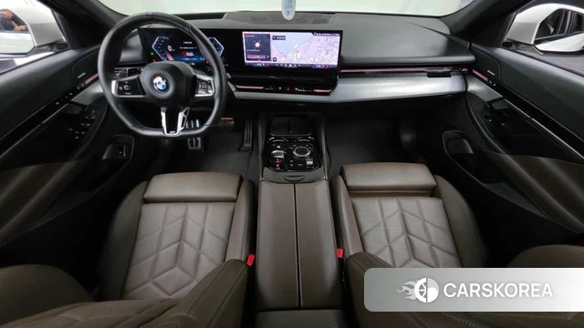 BMW 5 Series (G60) id 4584659 из Кореи 30