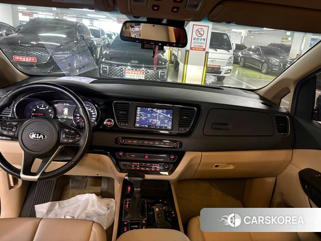 Kia The New Carnival id 4658378 из Кореи 16