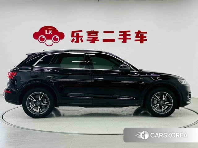 Audi Q5L id 4276586 из Китая 29