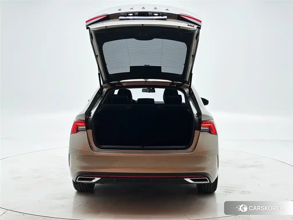 Skoda Octavia id 4679628 из Китая 21