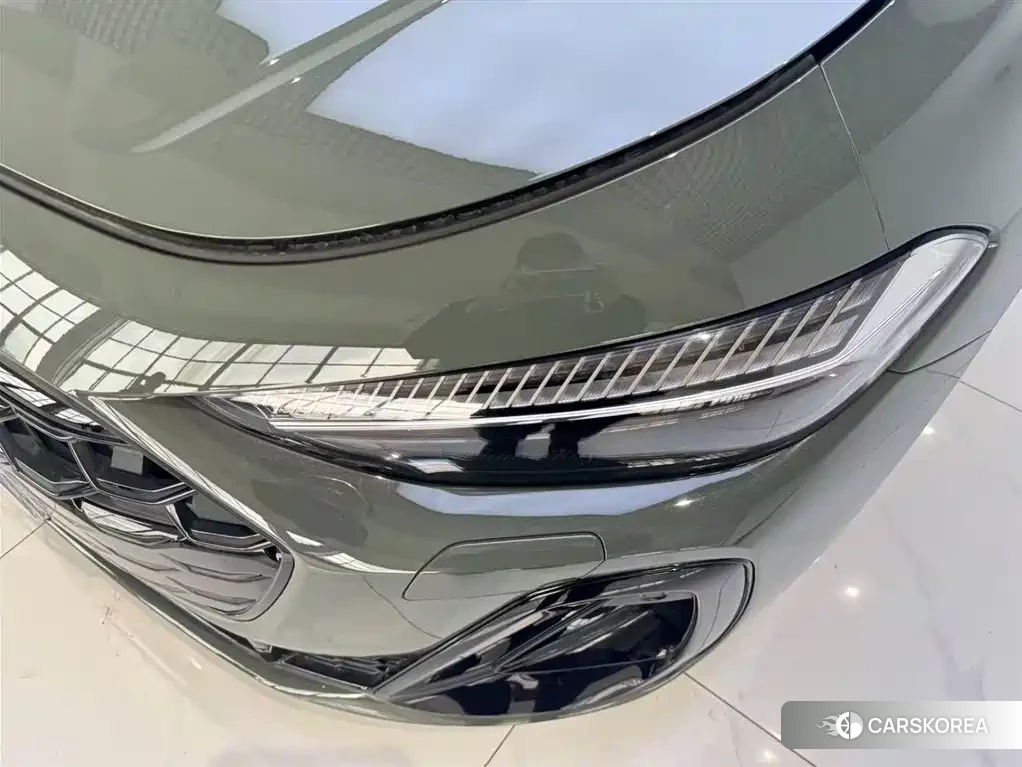 Audi A5L id 4576427 из Китая 15