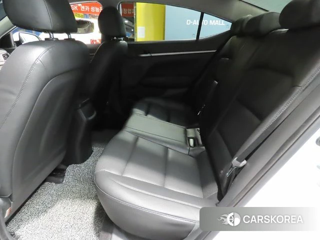 Hyundai Avante AD id 3853834 из Кореи 17