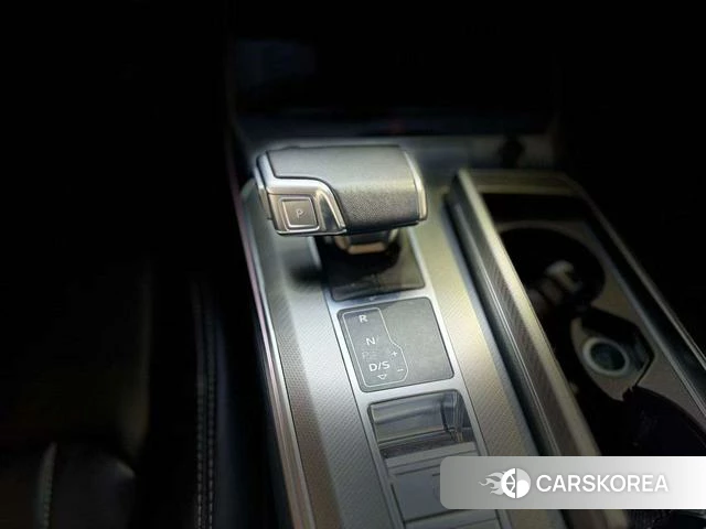 Audi A6L id 4278635 из Китая 12