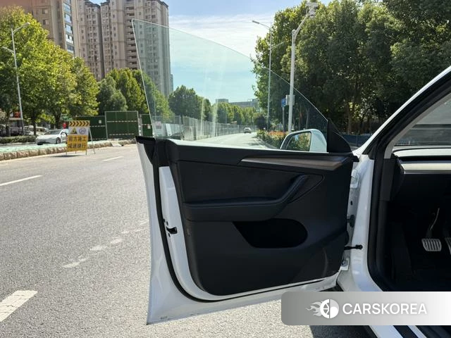 Tesla Model Y id 4209913 из Китая 15