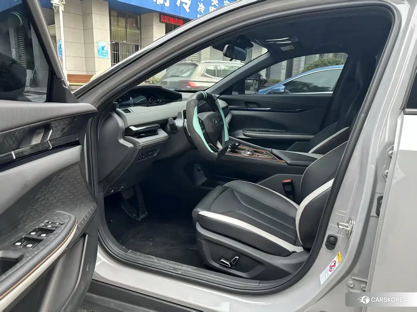 Chang'an Changan UNI-V id 4589287 из Китая 10