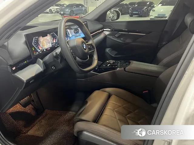 BMW 5 Series (G30) id 3398971 из Кореи 12