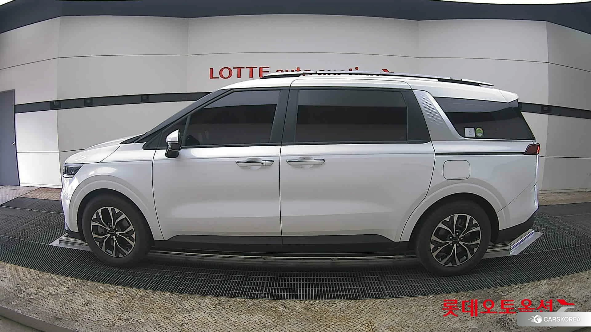 Kia Carnival id 3869448 из Кореи 35