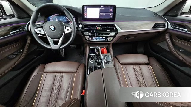 BMW 5 Series (G30) id 4528423 из Кореи 31