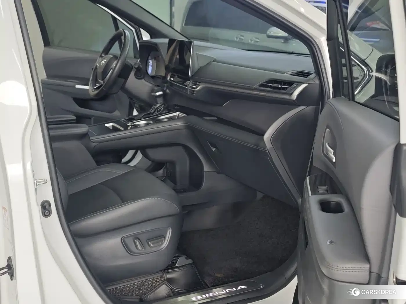 Toyota Sienna id 4599504 из Китая 22