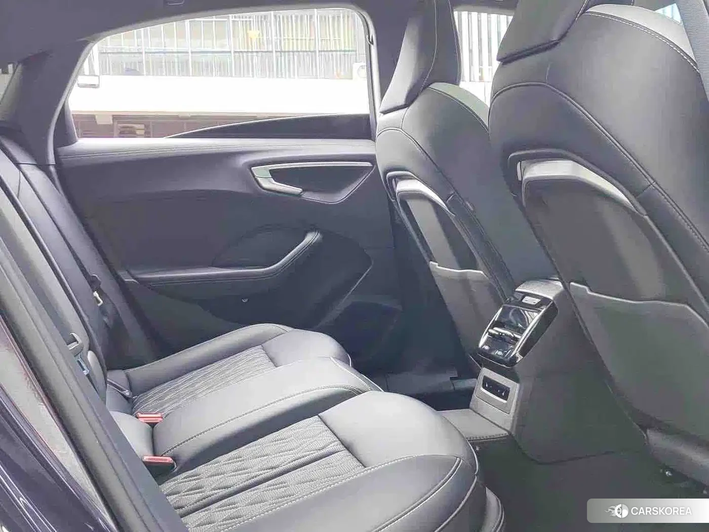 Audi A5L id 4577620 из Китая 9
