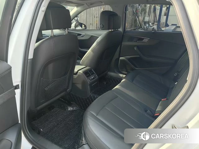 Audi A4L id 4260889 из Китая 7