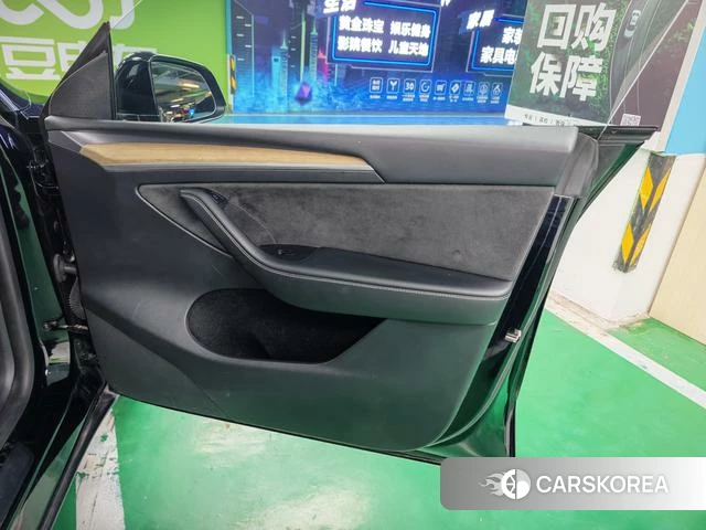 Tesla Model Y id 4213645 из Китая 17