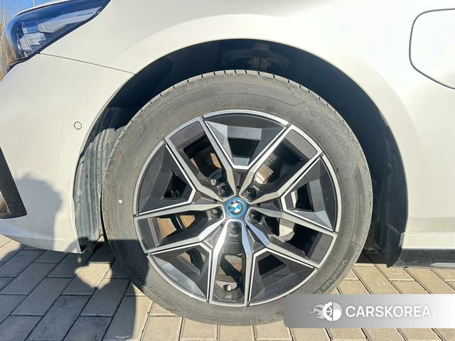 BMW i5 id 4256877 из Китая 10