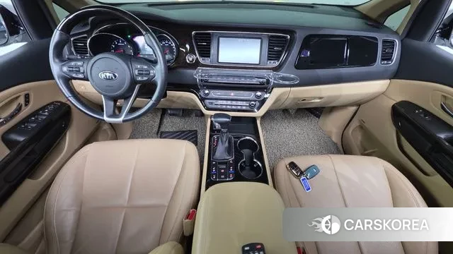 Kia The New Carnival id 3039411 из Кореи 17