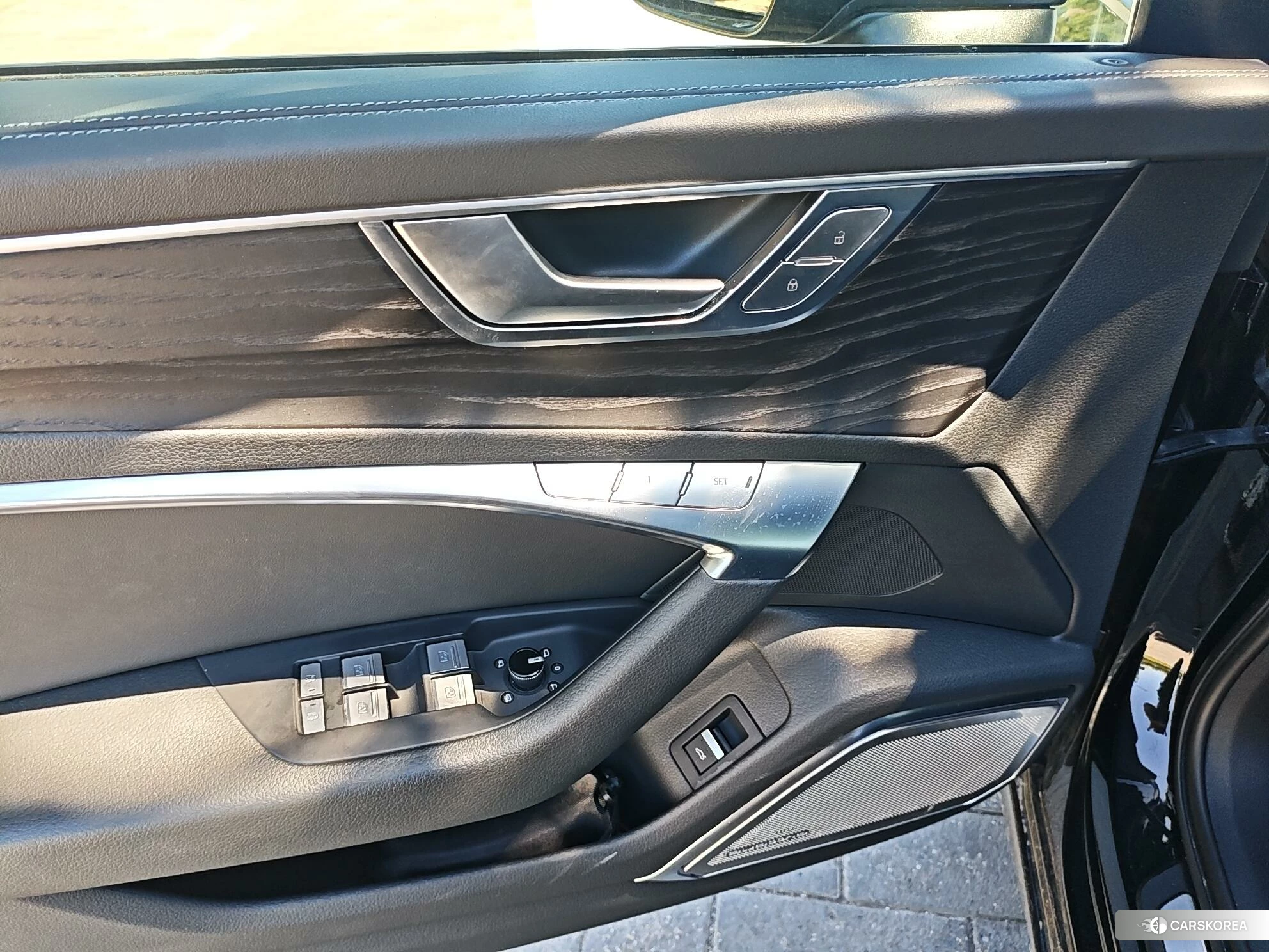 Audi A6L id 4486610 из Китая 18