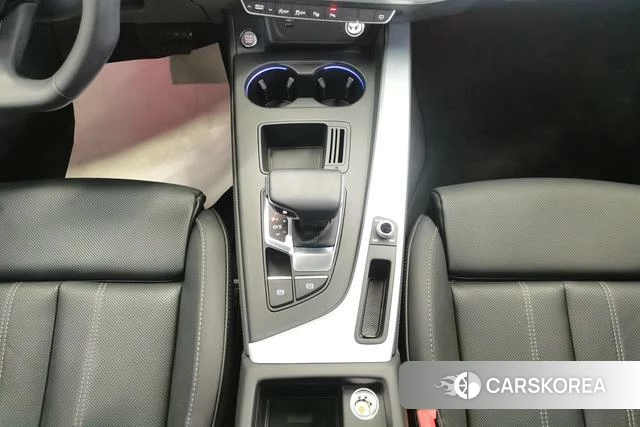 Audi A4L id 3908348 из Китая 14