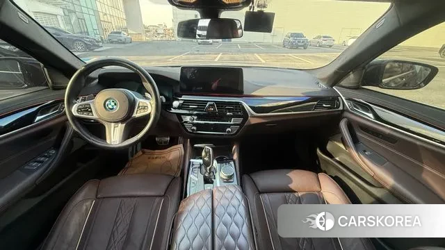 BMW 5 Series (G30) id 3543642 из Кореи 17