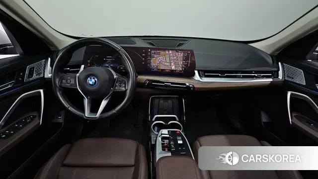 BMW iX1 (U11) id 3185508 из Кореи 17