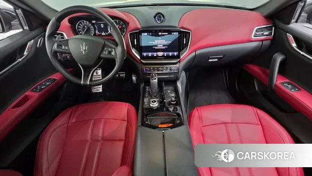 Maserati Ghibli id 3680375 из Кореи 18