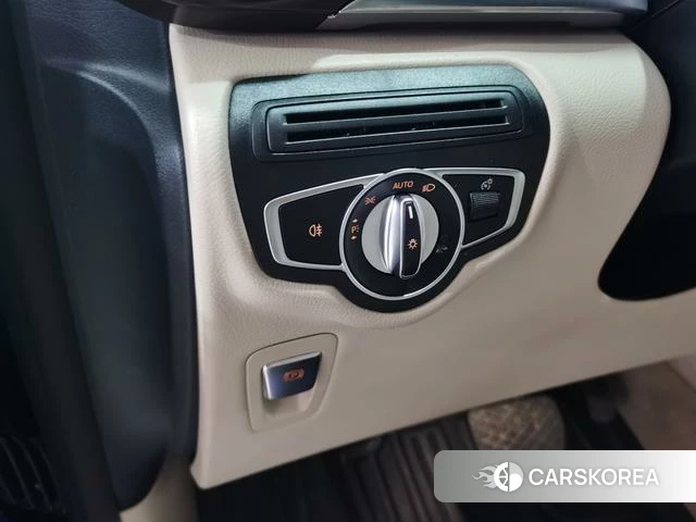 Mercedes-Benz V-class id 3908325 из Китая 28