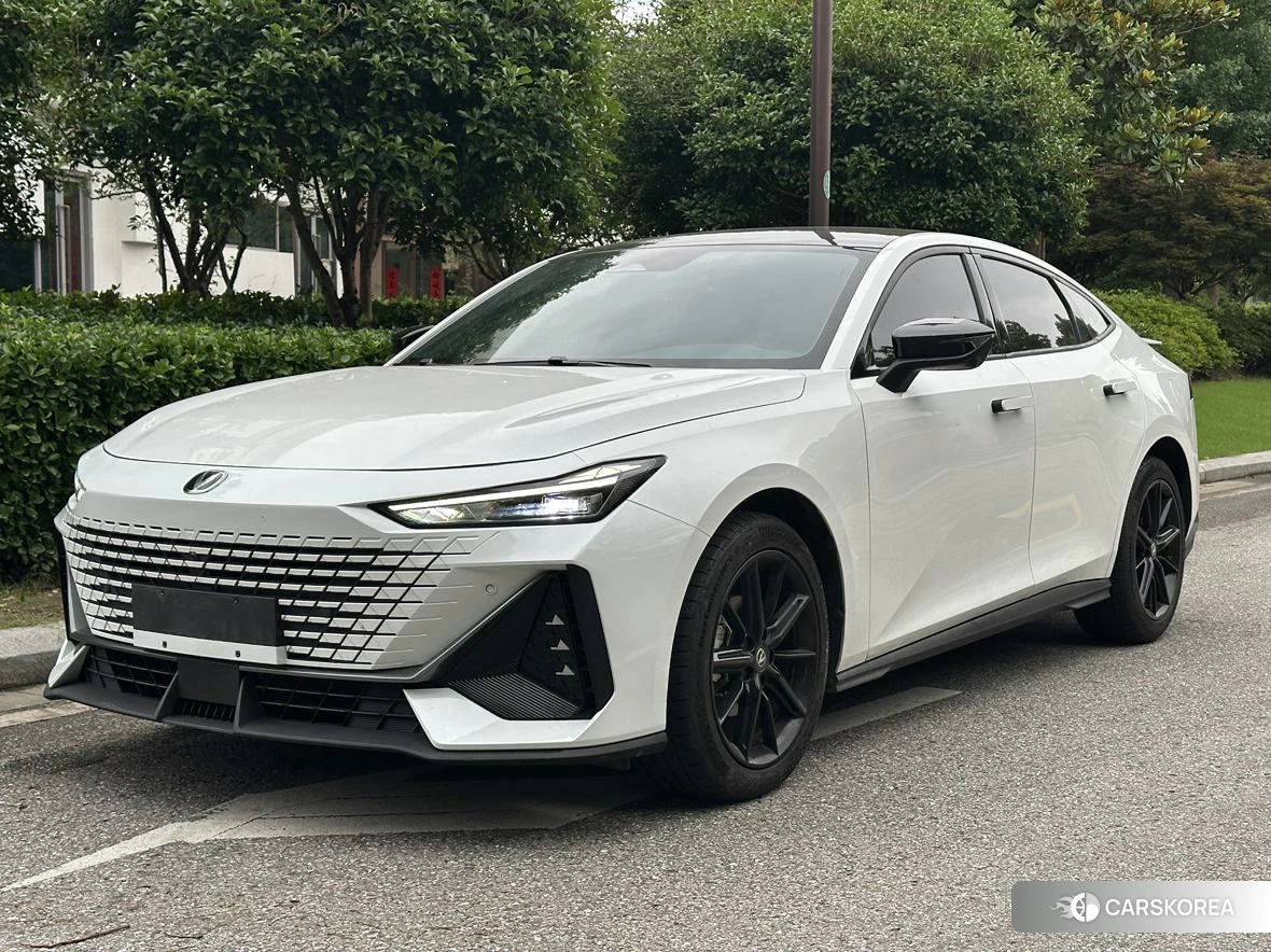 Chang'an UNI-V id 4504774 из Китая 12