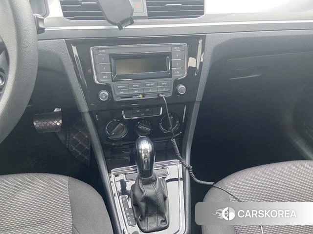 Volkswagen Bora id 4328859 из Китая 10