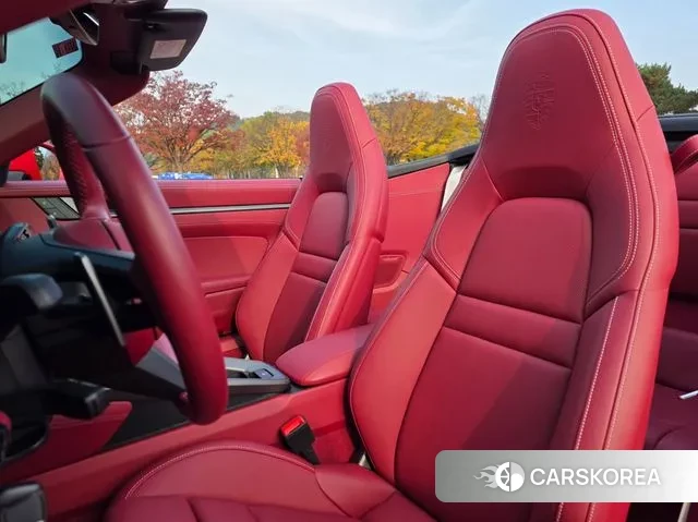 Porsche 911(992) id 3333040 из Кореи 17