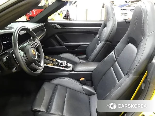 Porsche 911(992) id 3676603 из Кореи 17