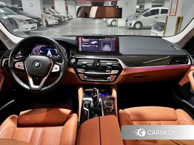 BMW 5 Series (G30) id 3406488 из Кореи 17