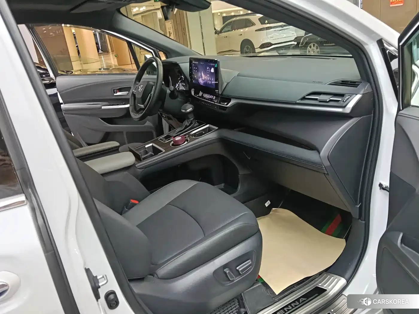 Toyota Sienna id 4686172 из Китая 7