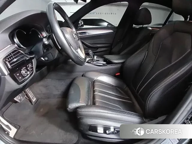 BMW 5 Series (G30) id 3552975 из Кореи 17