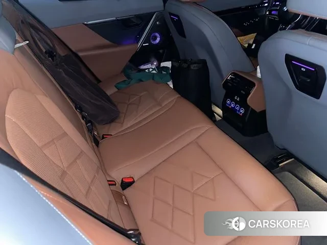 BMW 5 Series (G60) id 3333012 из Кореи 9