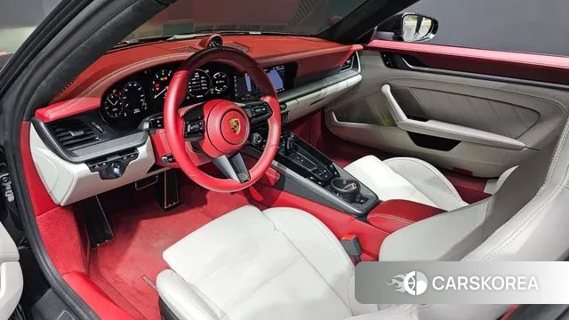 Porsche 911(992) id 3504403 из Кореи 17