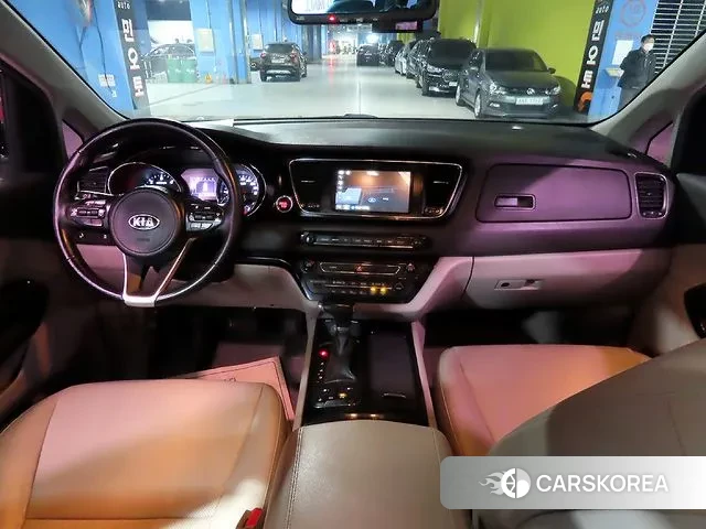 Kia All New Carnival id 3485147 из Кореи 17