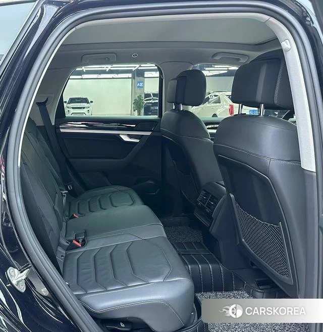 Volkswagen Touareg id 4262065 из Китая 7