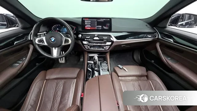 BMW 5 Series (G30) id 3411022 из Кореи 17