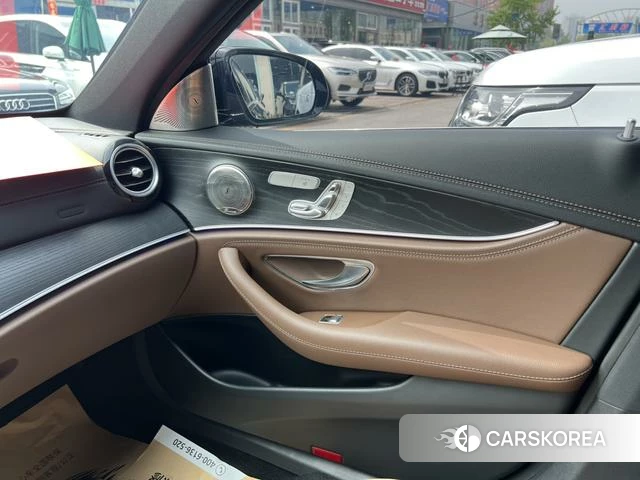 Mercedes-Benz E-class id 4209109 из Китая 18