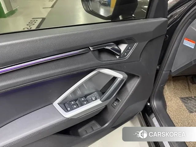 Audi Q3 (F3) id 3694931 из Кореи 10