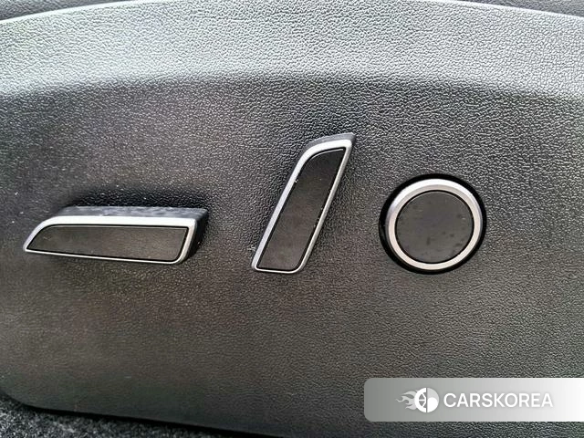 Tesla Model Y id 4229197 из Китая 27