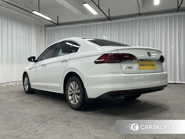 Volkswagen Bora id 4221873 из Китая 17