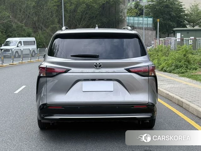 Toyota Saina id 4261491 из Китая 11