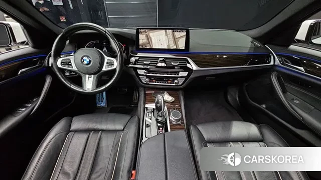 BMW 5 Series (G30) id 3556441 из Кореи 17