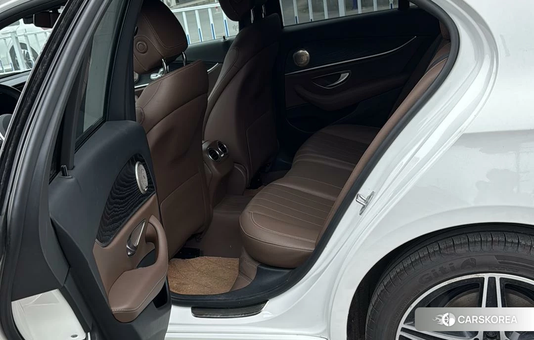 Mercedes-Benz E-class (imported) id 4453045 из Китая 16