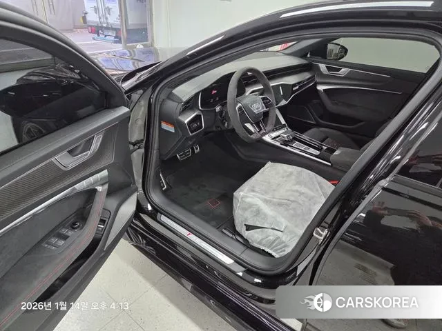 Audi RS6 (C8) id 3590346 из Кореи 17