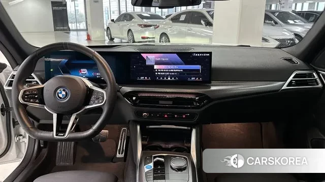 BMW i4 id 3750929 из Кореи 17