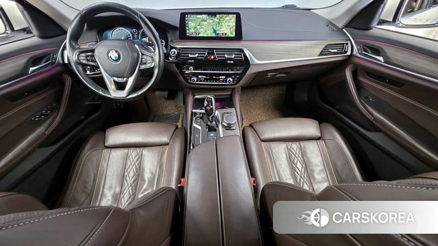 BMW 5 Series (G30) id 3814464 из Кореи 17